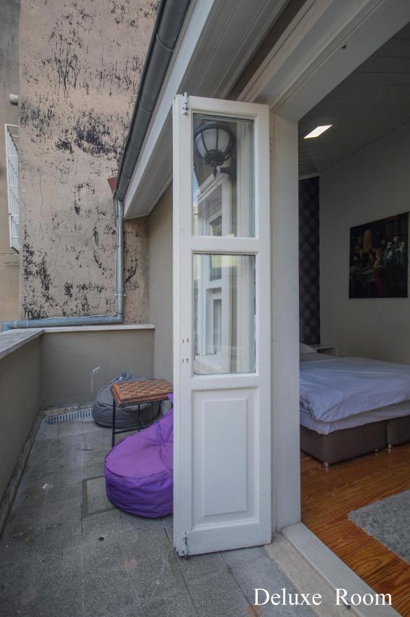 Puhu Otel Istanbul Exterior photo